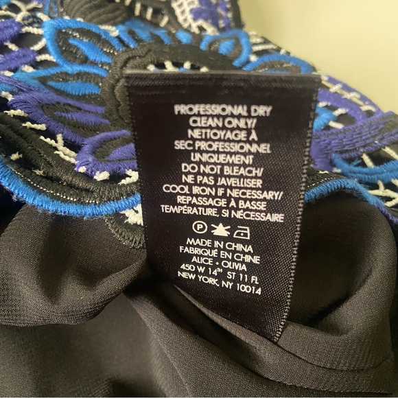 Alice + Olivia Maxie Blouse Off-the-Shoulder Guipure Lace Top Size Medium - Picture 8 of 10